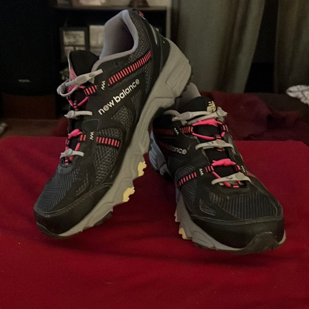 New Balance 9.5  worn once broke my ankle can’t wear them